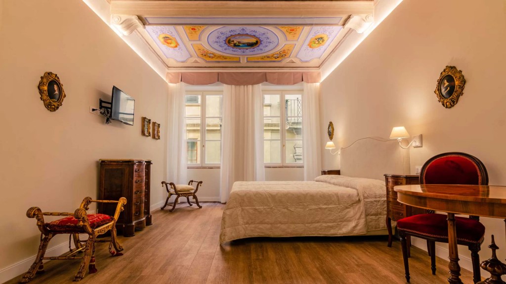 Il giardino di Pantaneto is a hotel with traditional, Tuscan rooms. It's affordable, comfortable, and walking distance from Piazza del Campo.