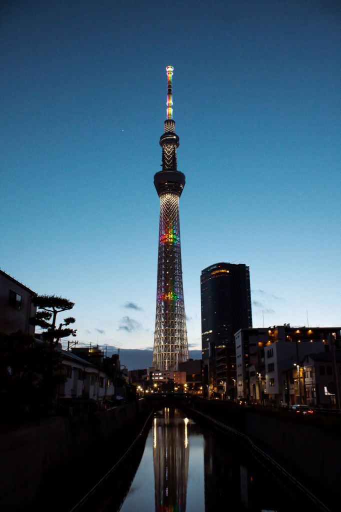 Tokyo Skytree towers above the city and can be seen from practically anywhere in Tokyo. However, it is especially nice to look at and photograph during the evening when it lights up in vibrant colors.