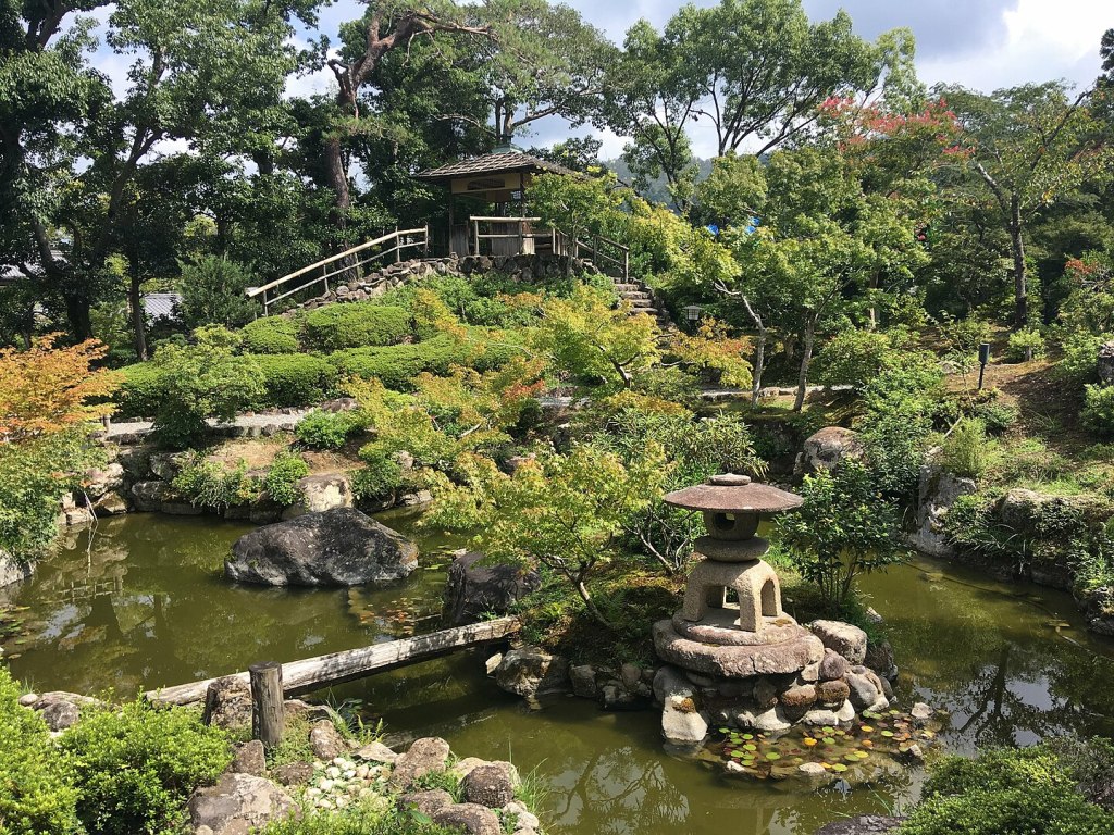 Yoshikien Garden features three different types of garden: a pond garden, a moss garden, and a tea ceremony garden. Courtesy of Christophe95